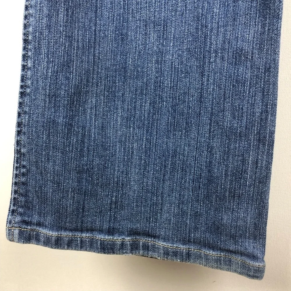 White House Black Market Blanc Bootcut Jeans